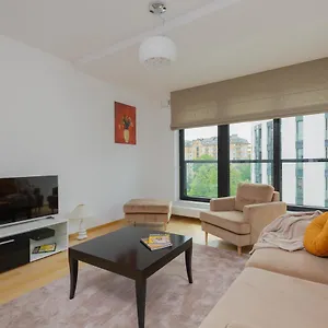 Dzielna Wola By Renters , Warszawa Polska